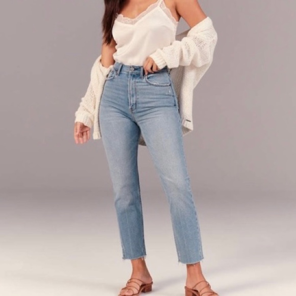 Abercrombie & Fitch The Ankle Straight Ultra High Rise Jeans